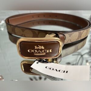 Coach Women’s 25mm Logo Belt